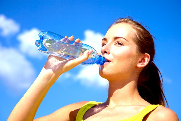 Сколько воды нужно пить на диете Дюкана?