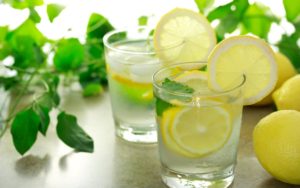 Преимущества лимонной воды на кето-диете