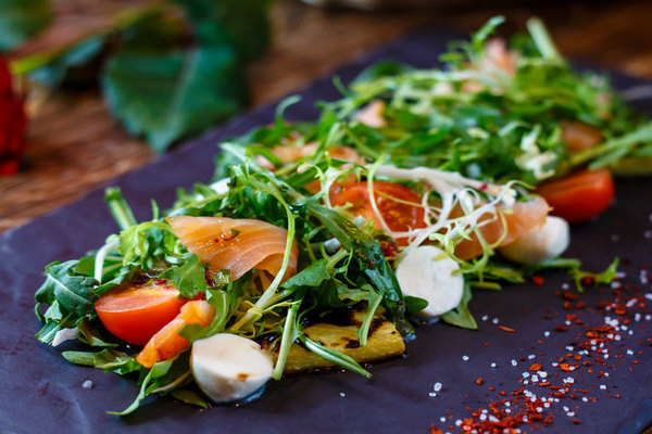 Топ 12 самых вкусных диетических салатов для похудения